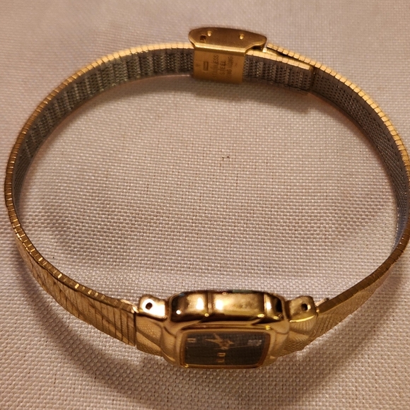 Like New 1990s Pierre Cardin Gold Watch with black watch face - Picture 13 of 13